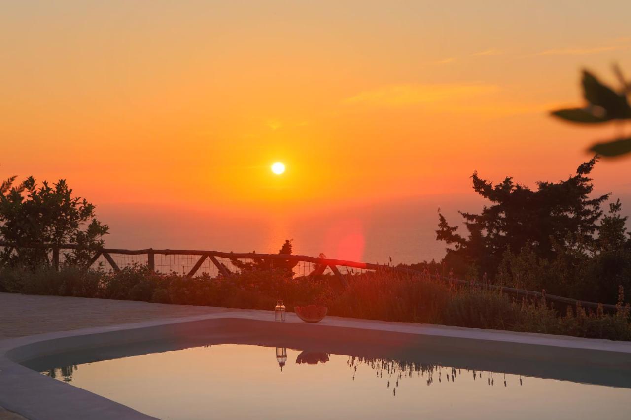 Boo Premium Living Villas Tsoukaládhes Exterior foto